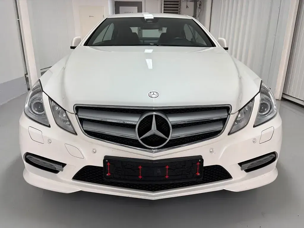 Gebraucht Mercedes E350 AMG line 306 PS (225 kW) 2013 Weiß Coupé