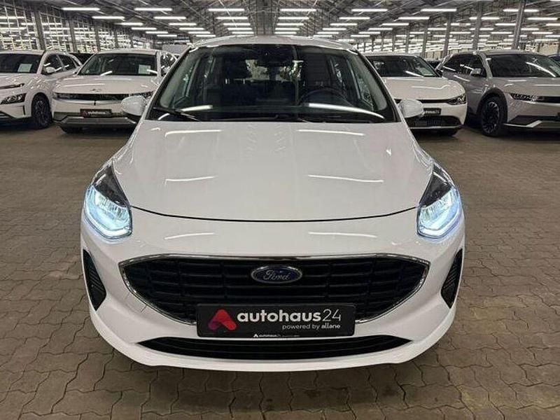 Gebraucht Ford Fiesta Cool & Connect 75 PS (55 kW) 2022 Weiß Kleinwagen