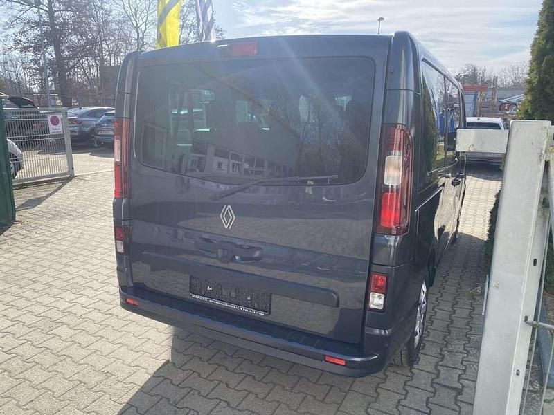 Gebraucht Renault Trafic Evolution 150 PS (110 kW) 2024 Kometengrau metallic Van / Kleinbus