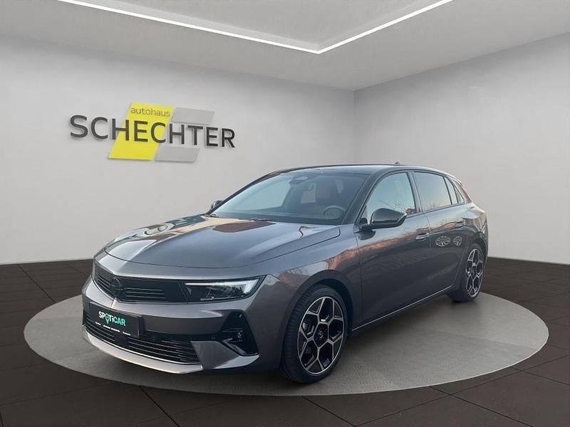 Vulkan grau metallic Gebraucht 2024 Opel Astra Limousine | 26.890 € (Teuer) - Bild 1/1