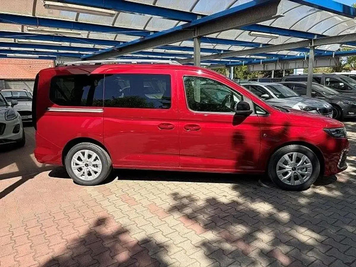 Neu Ford Tourneo Connect Titanium 122 PS (89 kW) 2026 Rot Van / Kleinbus