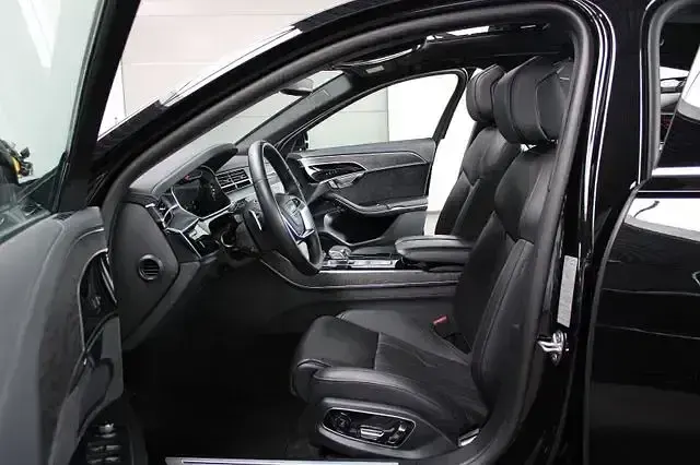 Gebraucht Audi A8L Advanced 286 PS (210 kW) 2022 Schwarz Limousine