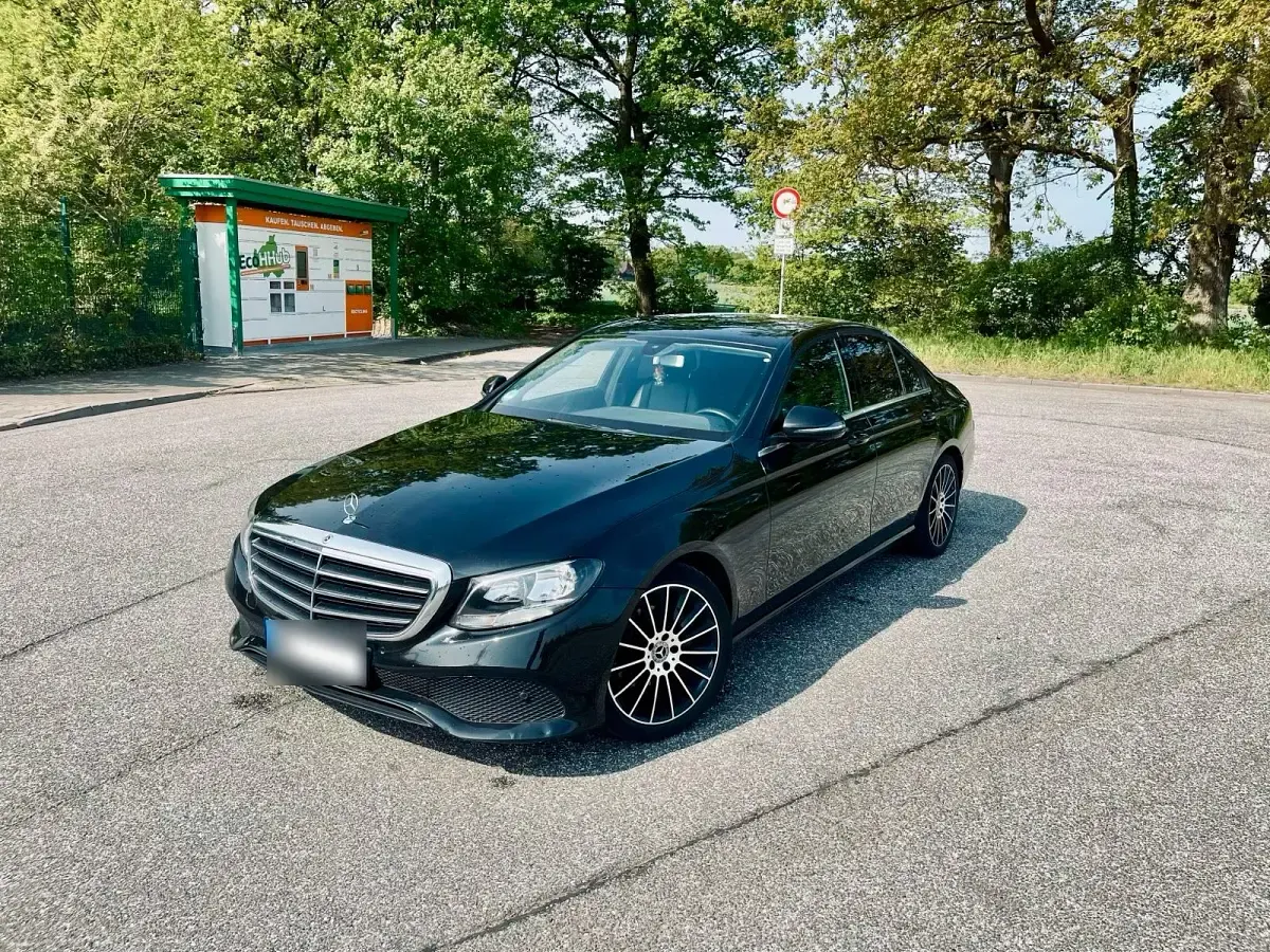 Second-hand Mercedes E200 150 CP (110 kW) 2018 Negru Berlinǎ