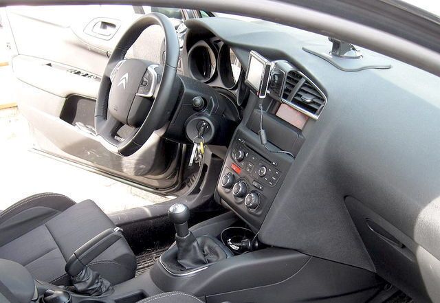 Gebraucht Citroën C4 120 PS (88 kW) 2010 Grau Limousine