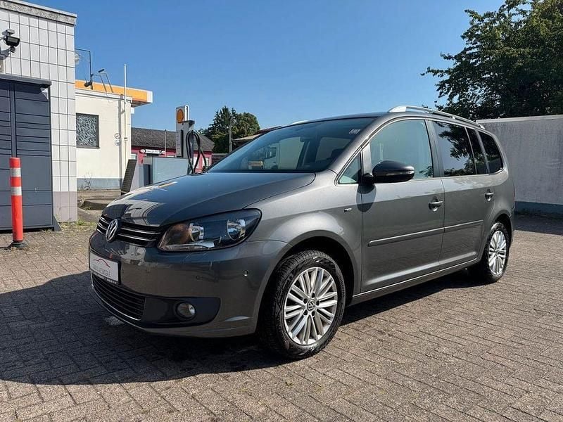 Grau Gebraucht 2014 VW Touran Cup Van / Kleinbus | 7.800 € (Superpreis) - Bild 1/4