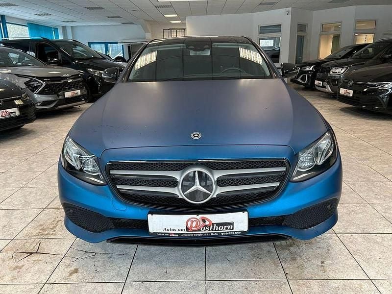 Gebraucht Mercedes E350 Avantgarde 258 PS (189 kW) 2017 Blau Limousine