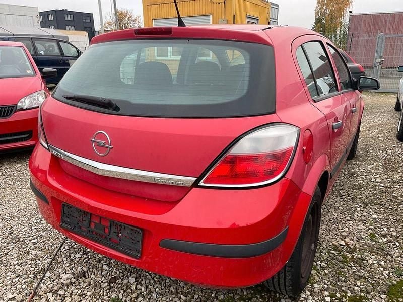Gebraucht Opel Astra 105 PS (77 kW) 2005 Rot Limousine