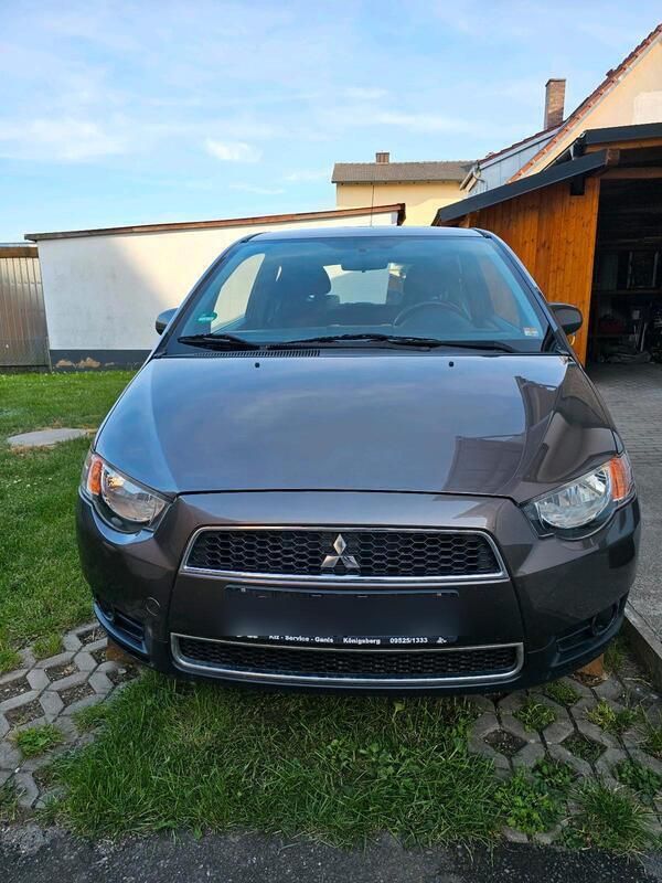 Braun Gebraucht 2010 Mitsubishi Colt Kleinwagen | 6.000 € (Fairer Preis) - Bild 1/4
