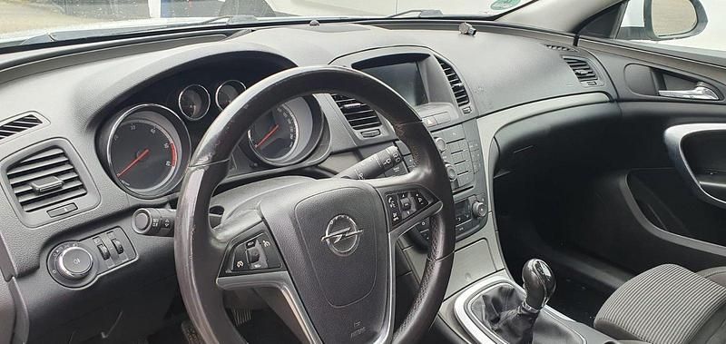 Gebraucht Opel Insignia 110 PS (80 kW) 2010 Weiß Kombi