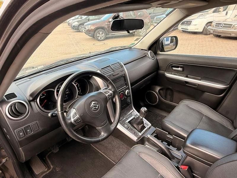 Second-hand Suzuki Vitara 129 CP (94 kW) 2014 Gri SUV