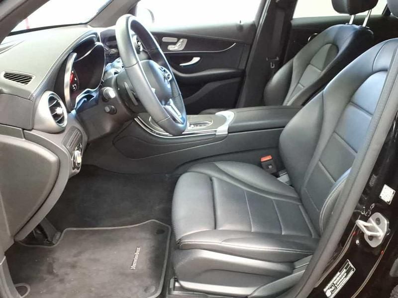 Gebraucht Mercedes GLC220 194 PS (142 kW) 2023 Schwarz Coupé