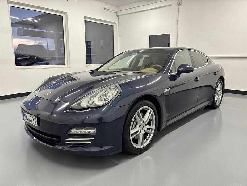 Gebraucht Porsche Panamera 400 PS (294 kW) 2011 Blau Kleinwagen