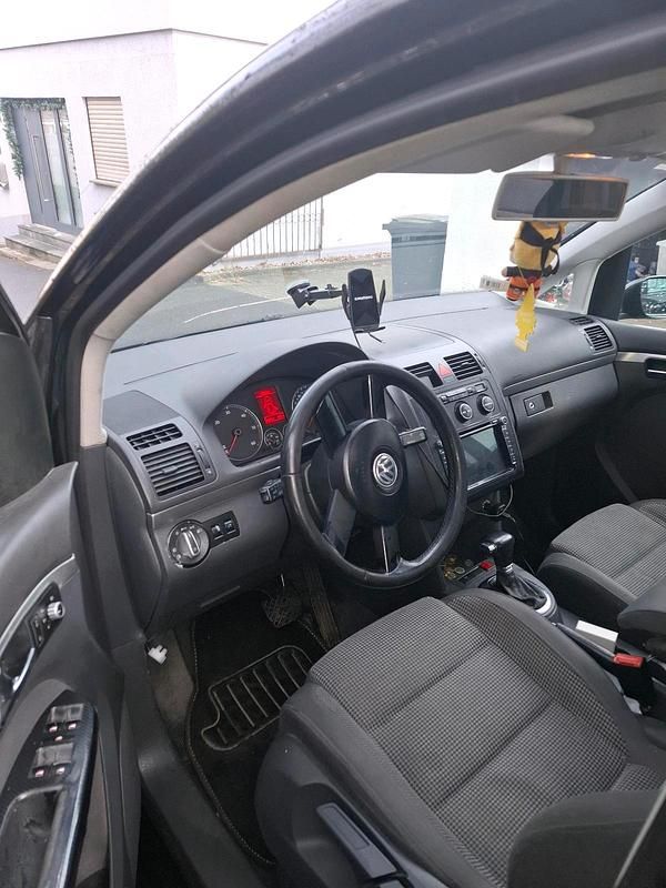 Schwarz Gebraucht 2004 VW Touran Van / Kleinbus | 2.000 € (Guter Preis) - Bild 1/4