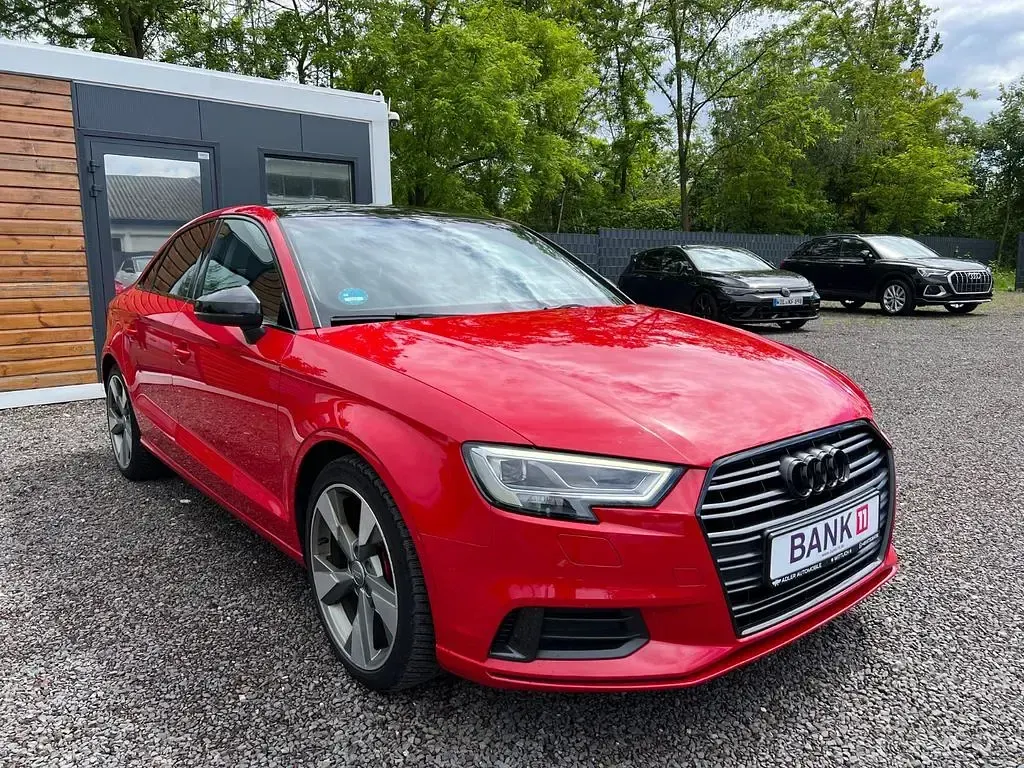 Second-hand Audi A3 Sport 116 CP (85 kW) 2018 Roșu Berlinǎ