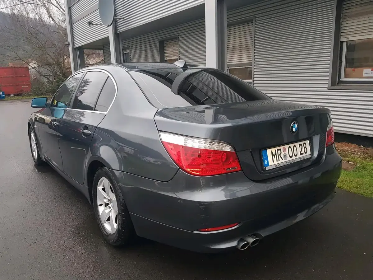 Gebraucht BMW 525 196 PS (144 kW) 2007 Limousine