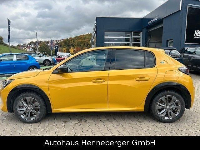 Gebraucht Peugeot e-208 Allure 100 kW (136 PS) 2023 Gelb Kleinwagen