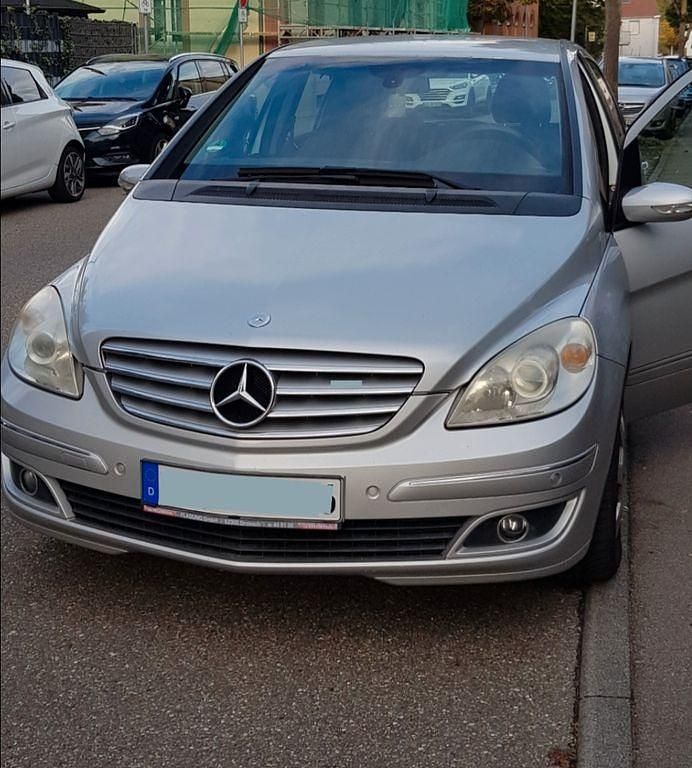 Gebraucht Mercedes B170 116 PS (85 kW) 2005 Silber Van / Kleinbus