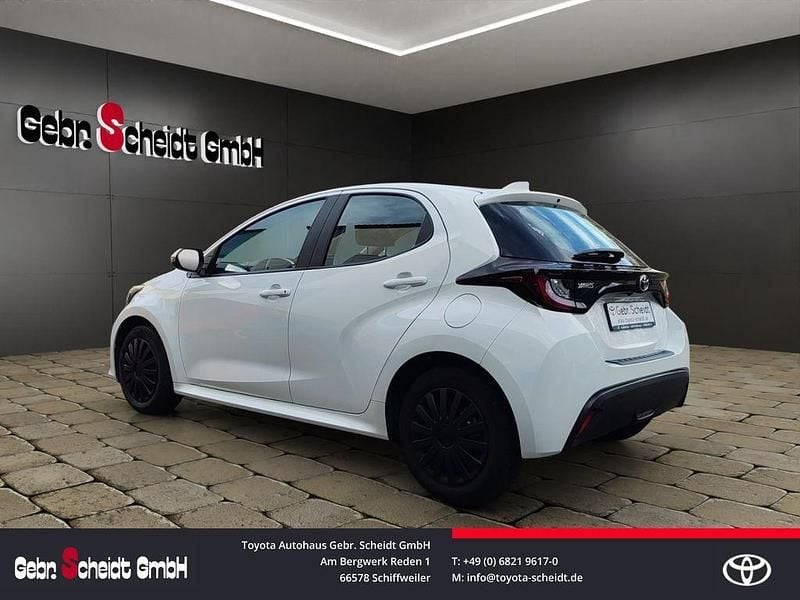 Gebraucht Toyota Yaris Comfort 72 PS (52 kW) 2022 Weiß Limousine