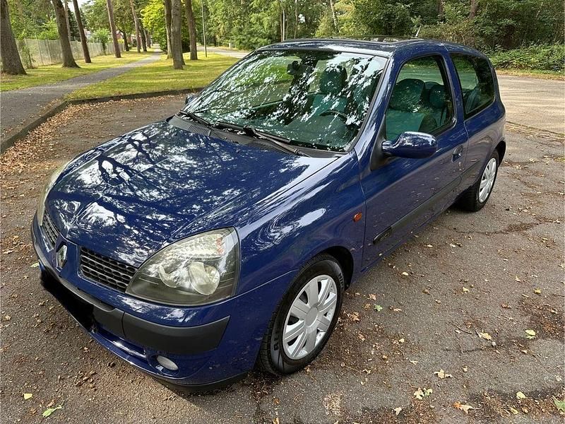 Blau Gebraucht 2002 Renault Clio II Authentique Limousine | 1.500 € (Etwas zu teuer) - Bild 1/4