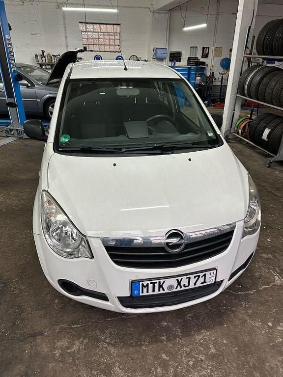 Gebraucht Opel Agila 68 PS (50 kW) 2010 Weiß Kleinwagen