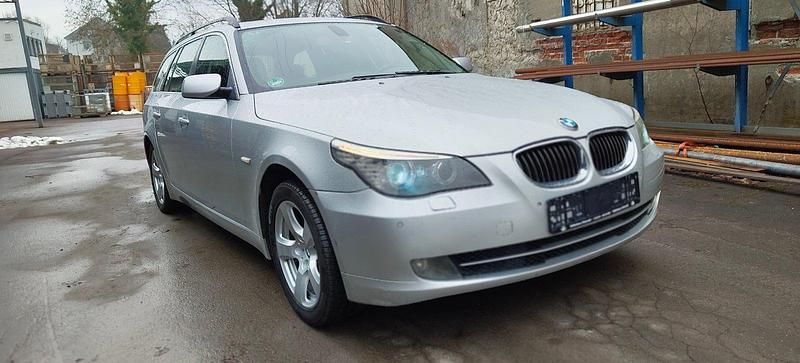 Gebraucht BMW 525 197 PS (144 kW) 2007 Silber Kombi