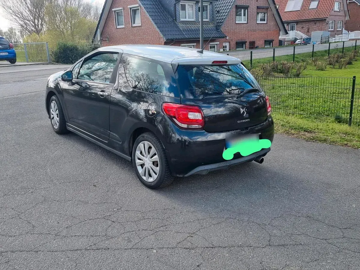 Gebraucht Citroën DS3 96 PS (70 kW) 2011 Schwarz Kleinwagen