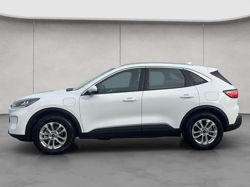 Gebraucht Ford Kuga Titanium 152 PS (111 kW) 2022 Weiß SUV