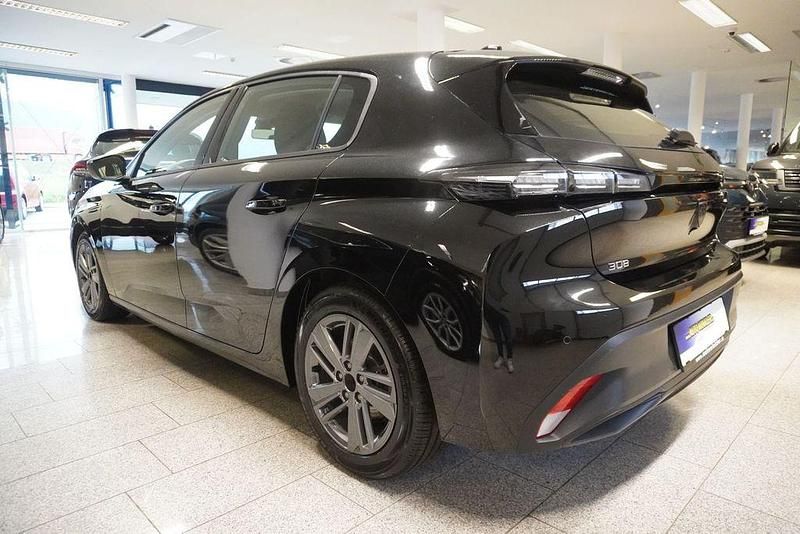 Gebraucht Peugeot 308 Active 131 PS (96 kW) 2022 Schwarz Limousine