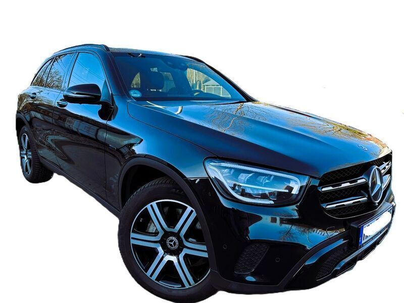 Schwarz Gebraucht 2020 Mercedes GLC300e Exclusive SUV | 37.000 € (Fairer Preis) - Bild 1/4