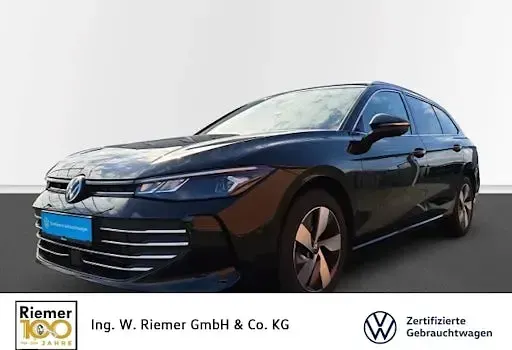 Gebraucht VW Passat IQ Drive 150 PS (110 kW) 2025 Schwarz Kombi