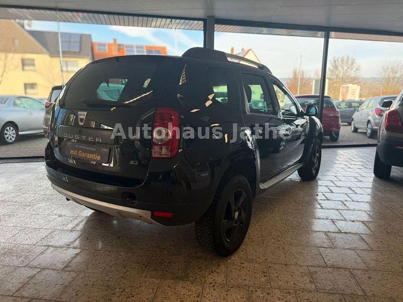 Gebraucht Dacia Duster Basis 105 PS (77 kW) 2012 Schwarz SUV