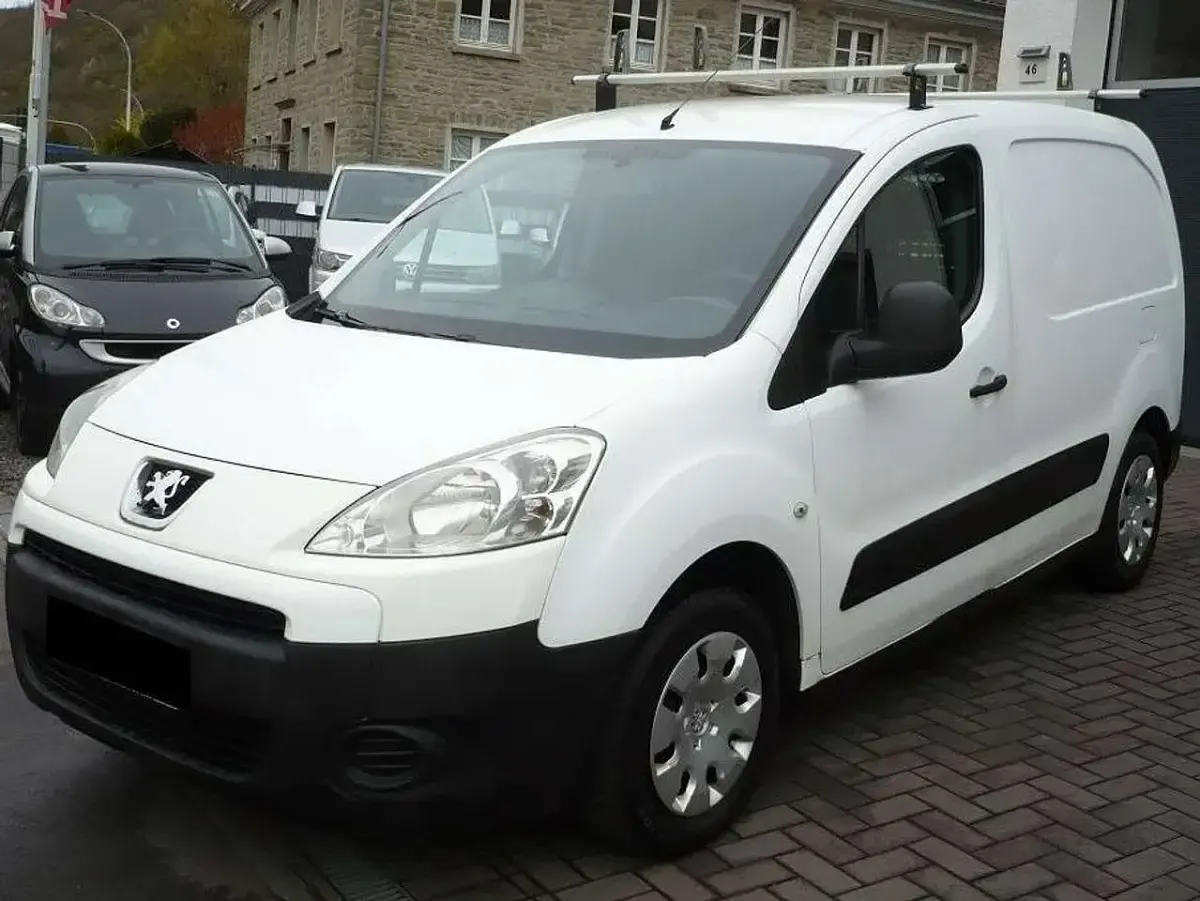 Gebraucht Peugeot Partner 75 PS (55 kW) 2009 Weiß Van / Kleinbus