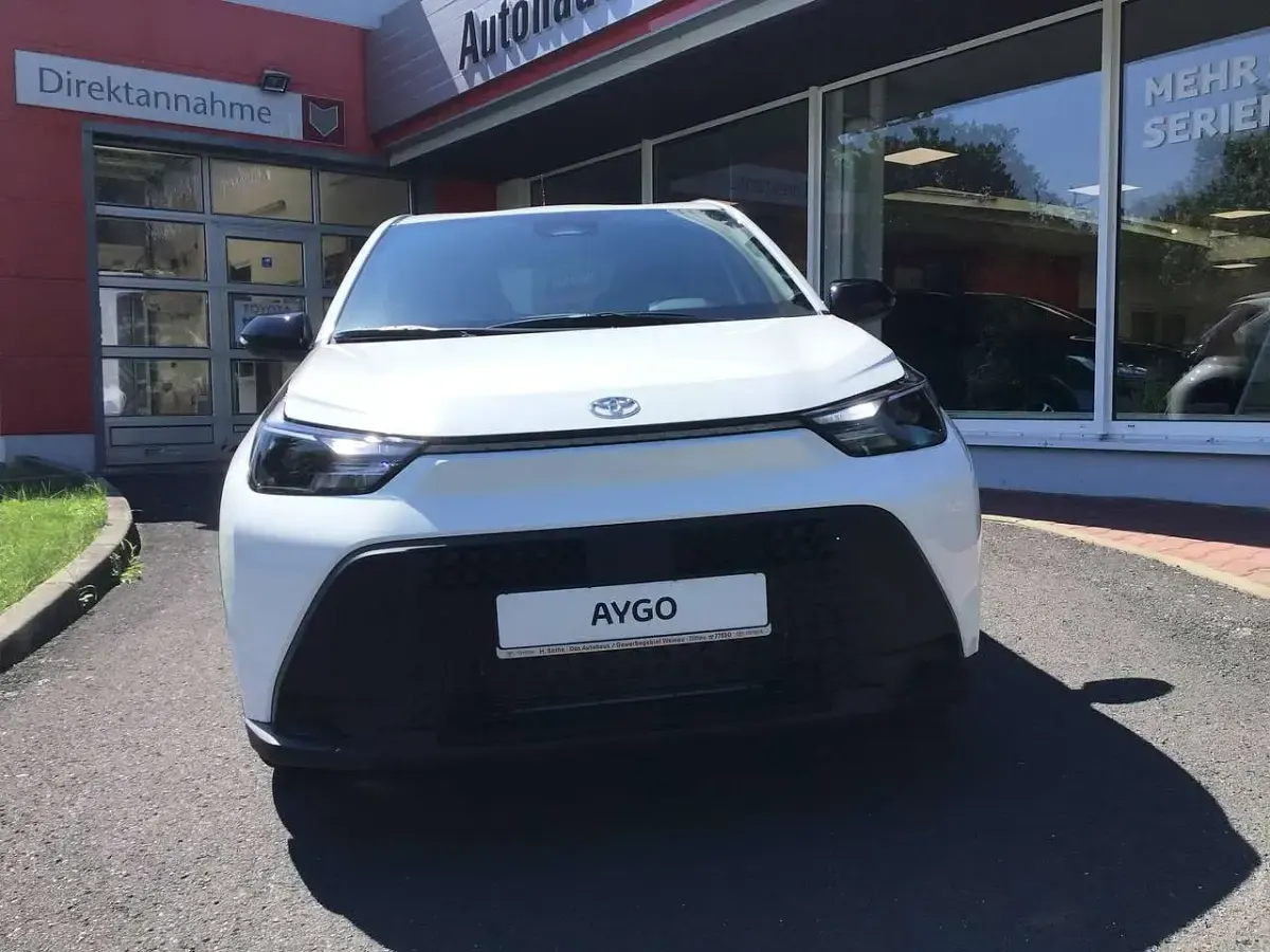 Gebraucht Toyota Aygo X PURE 116 PS (85 kW) 2026 Schneeweiß SUV