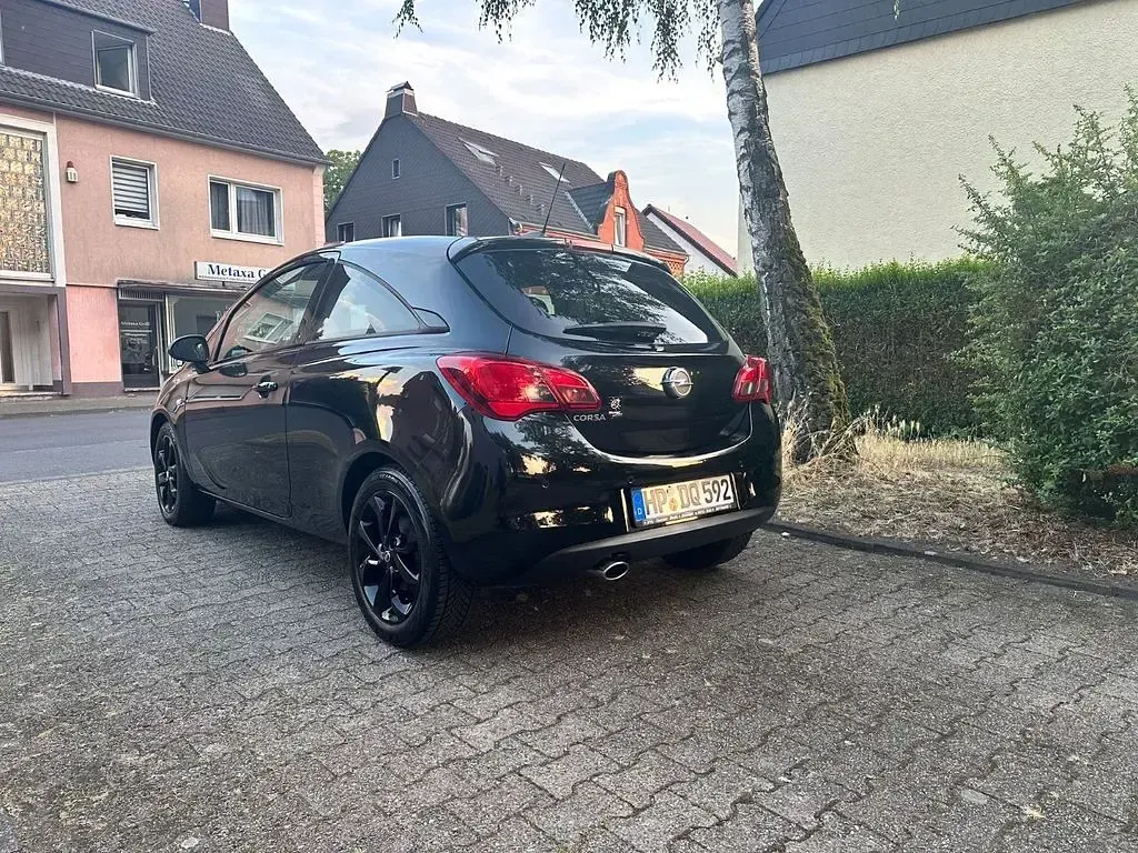 Gebraucht Opel Corsa 90 PS (66 kW) 2017 Schwarz Kleinwagen