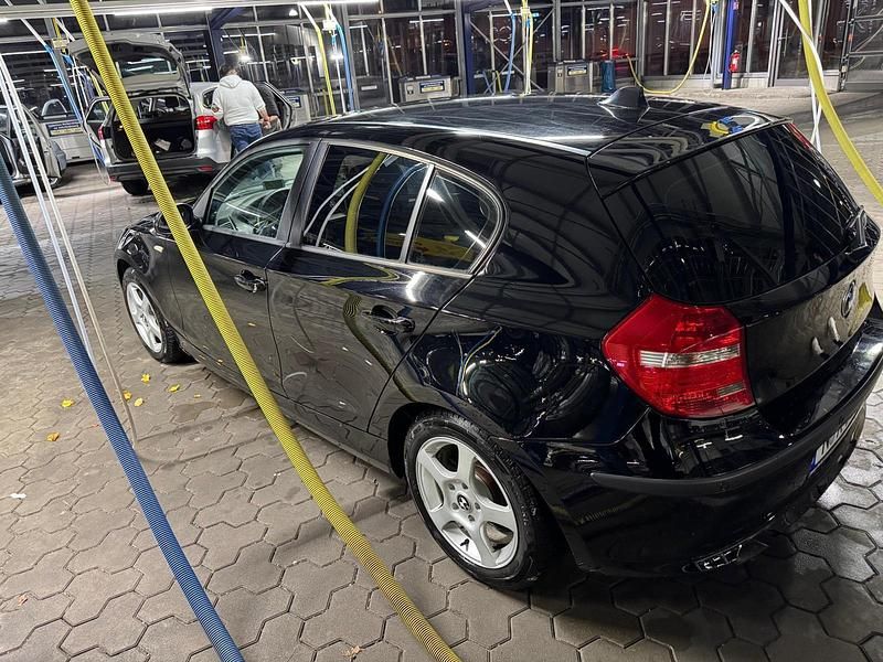 Gebraucht BMW 118 2009 Schwarz Kleinwagen