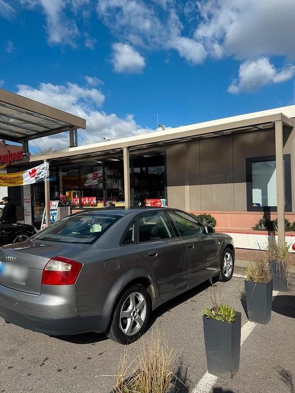 Gebraucht Audi A4 101 PS (74 kW) 2002 Silber Limousine