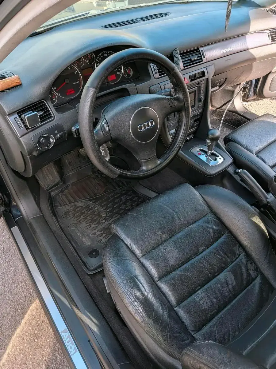 Gebraucht Audi A6 220 PS (161 kW) 2004 Blau Limousine
