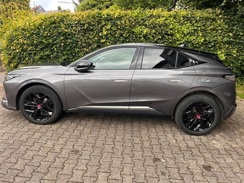 Grau Gebraucht 2022 DS Automobiles DS4 Performance Line Plus Limousine | 26.500 € (Guter Preis) - Bild 1/4