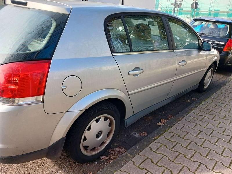 Gebraucht Opel Signum Elegance 155 PS (114 kW) 2003 Silber Kleinwagen