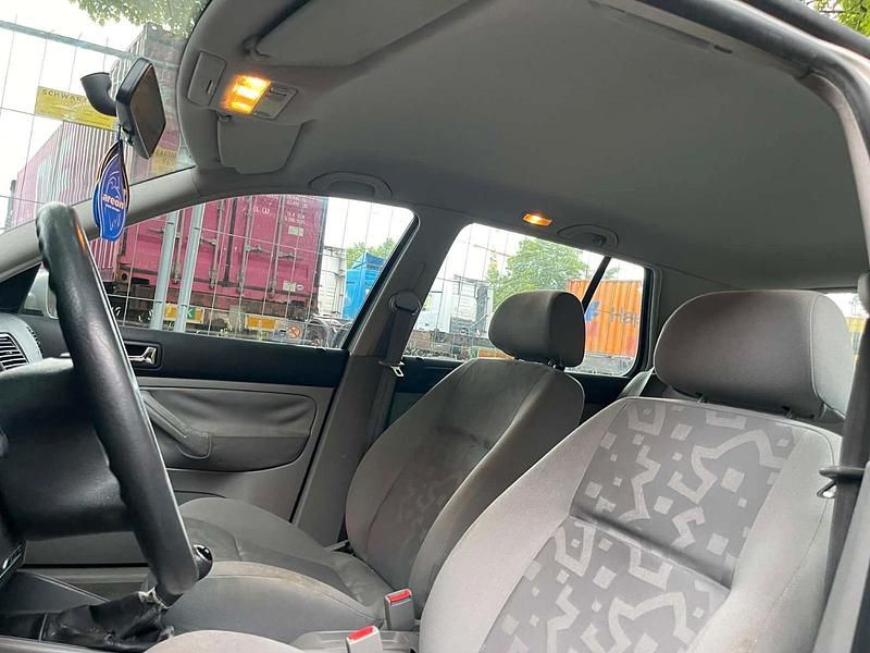 Gebraucht VW Golf III 75 PS (55 kW) 1998 Silber Kleinwagen