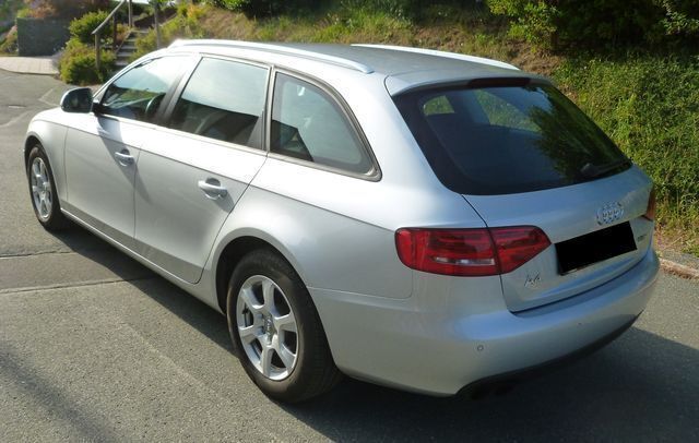 Gebraucht Audi A4 Attraction 160 PS (117 kW) 2008 Silber metallic Kombi