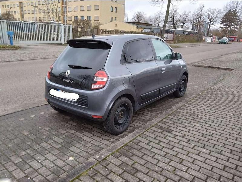 Gebraucht Renault Twingo LIMITED 90 PS (66 kW) 2018 Silber Kleinwagen