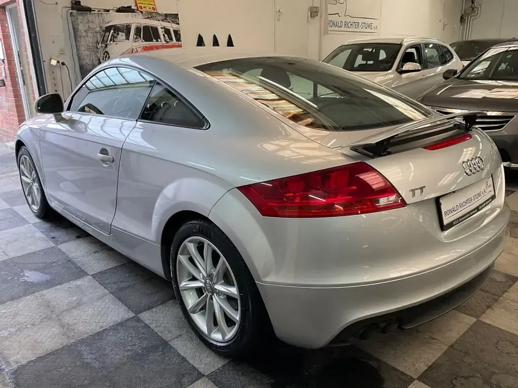 Używany Audi TT Design 160 KM (117 kW) 2012 Srebrny Coupe