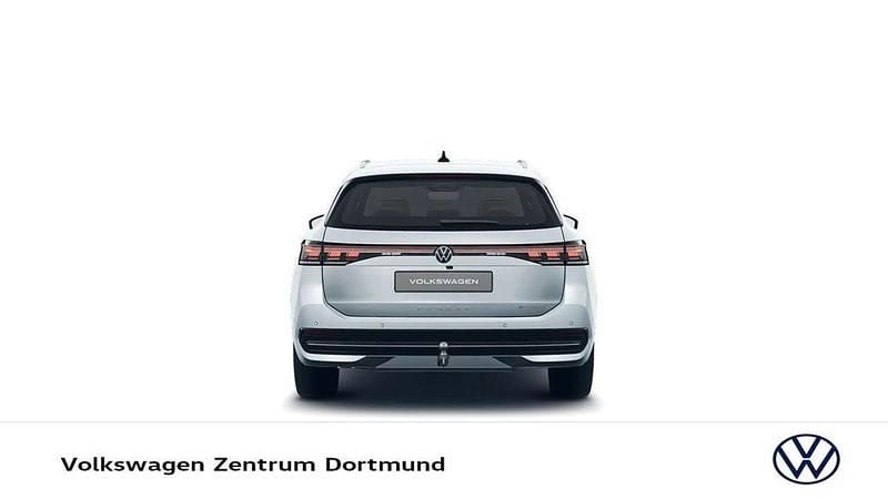 Gebraucht VW Passat Elegance 272 PS (200 kW) 2025 Oyster silver metallic Kombi