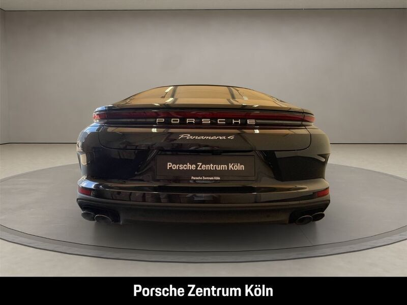 Gebraucht Porsche Panamera 354 PS (260 kW) 2024 Tiefschwarzmetallic Kleinwagen