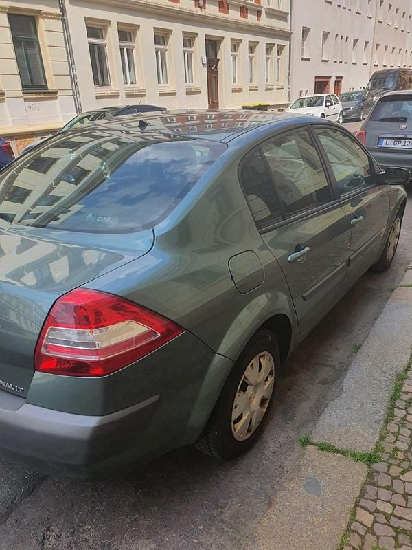 Gebraucht Renault Mégane II 111 PS (81 kW) 2006 Grün Limousine