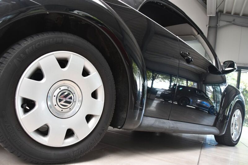 Gebraucht VW New Beetle Cabriolet 75 PS (55 kW) 2003 Schwarz Cabrio