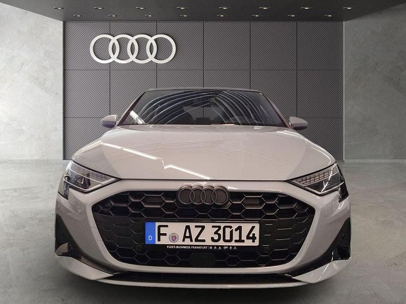 Gebraucht Audi A3 Advanced Plus 150 PS (110 kW) 2025 Pfeilgrau perleffekt Limousine