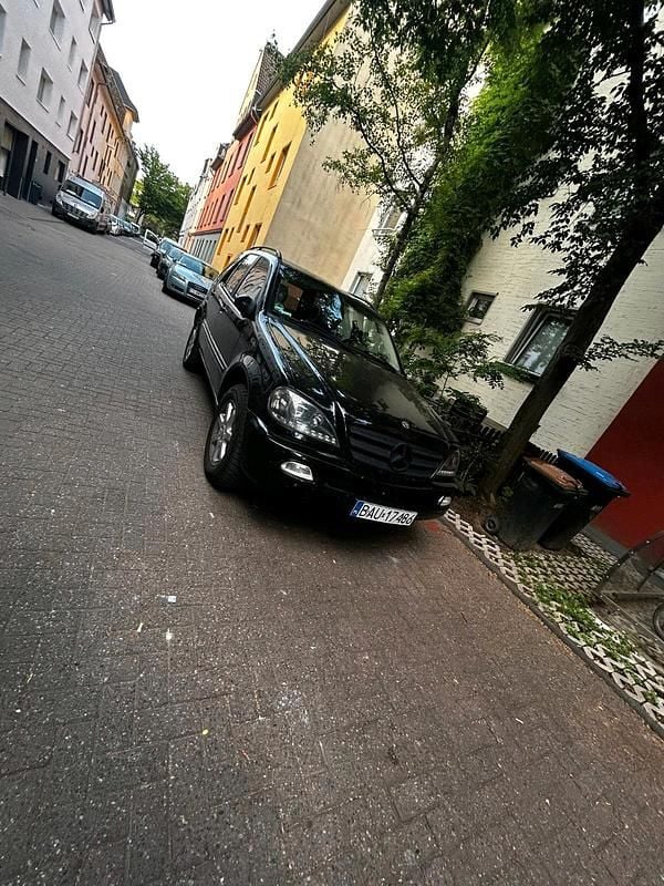Gebraucht 2002 Mercedes ML270 SUV | 3.000 € - Bild 1/4