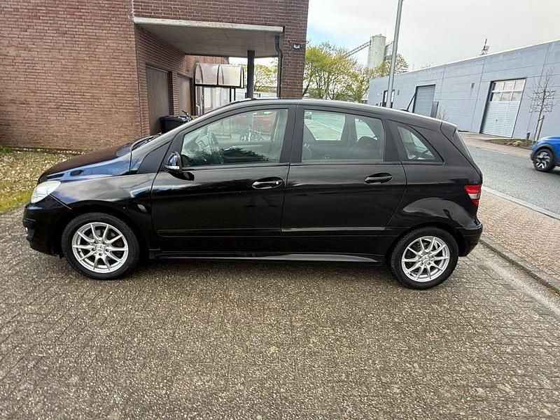 Usata Mercedes B150 95 CV (69 kW) 2009 Nero Monovolume